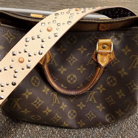 guitar strap louis vuitton.